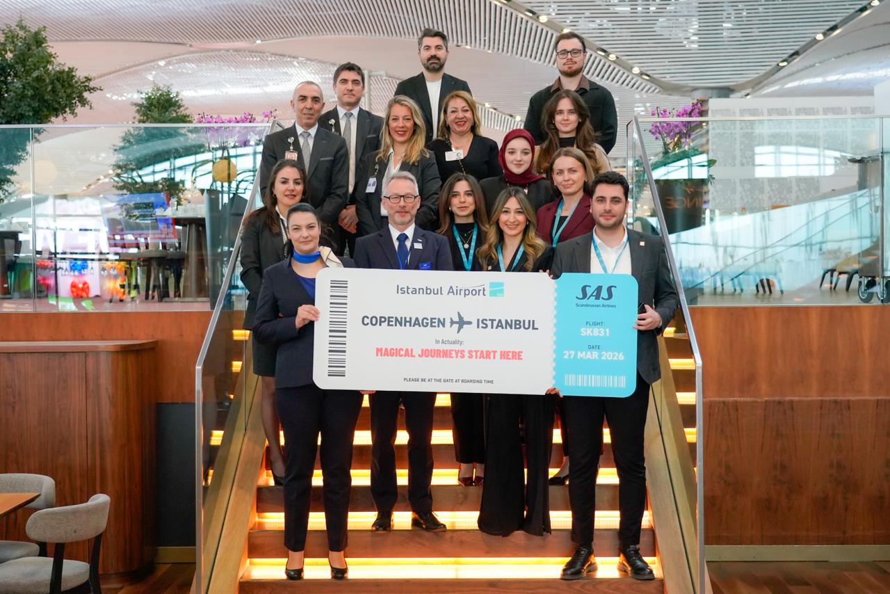 İGA İstanbul Havalimanı, SAS iş birliğiyle Kopenhag-İstanbul arasında günlük direkt uçuşların başladığını duyurdu. Yeni hat, Türkiye ile İskandinavya arasındaki bağlantıyı güçlendirecek.