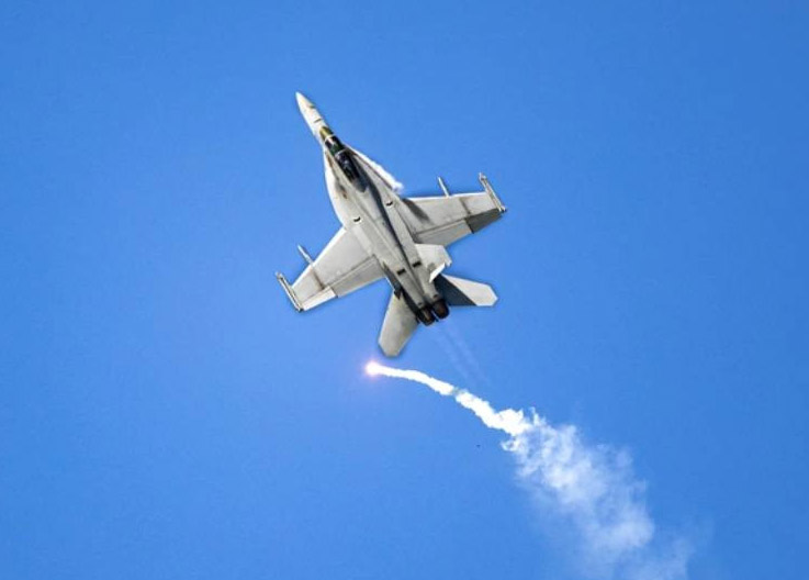 ABD’ye Ait F-18’in İran Tarafından Vurulduğu İddiası: Gerginlik Tırmanıyor 1 Havacılık Haberleri F-18 ABD’ye Ait F-18’in İran Tarafından Vurulduğu İddiası: Gerginlik Tırmanıyor