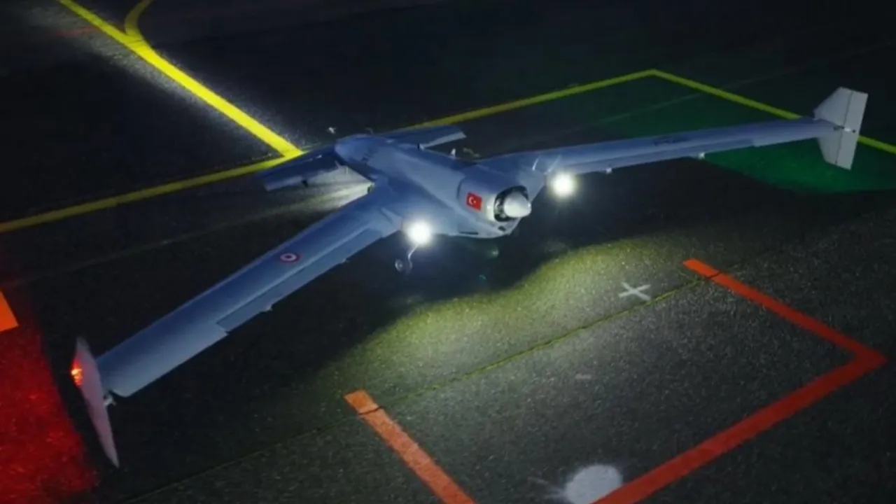 Baykar K2 Kamikaze İHA ile 5’li Formasyon Uçuşunu Başardı