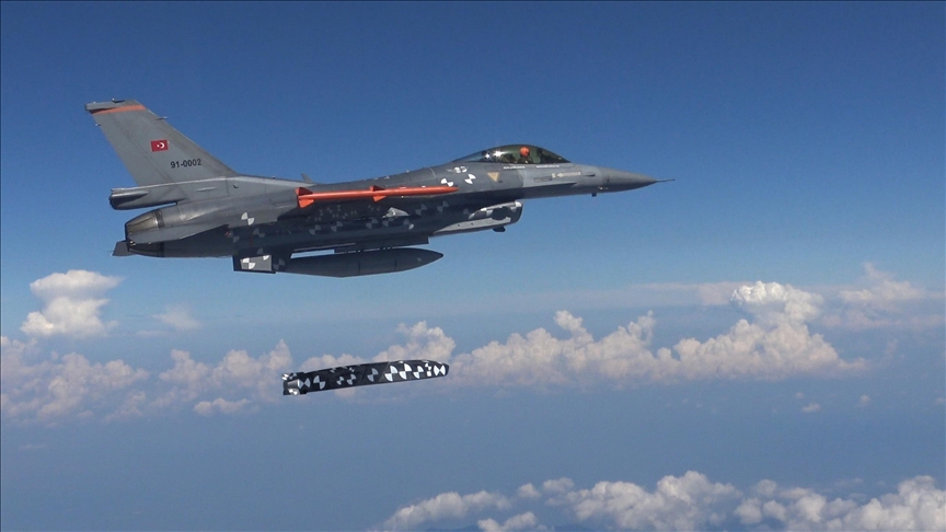 Türkiye’den kritik savunma hamlesi: SOM-J füzesi hedefi tam isabet vurdu