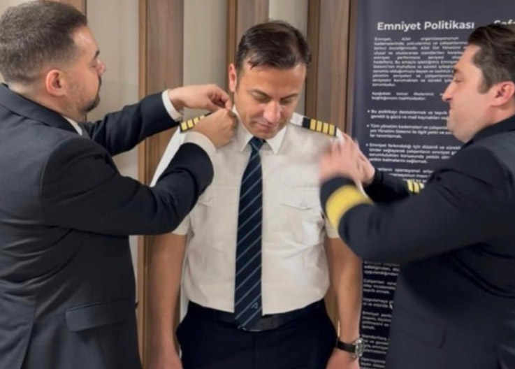 AJet’te İlk Kaptan Terfileri: 4 Pilot Kokpitin Sol Koltuğuna Geçti