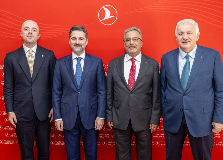 Ahmet Bolat 21 Yıllık Kariyerine Nokta Koydu