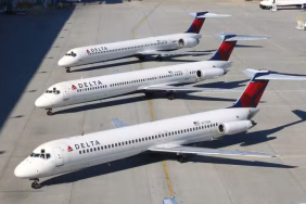 Delta Uçağı Kalkışta Motor Sanıldı, Lastik Patladı