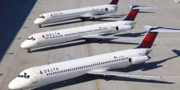 Delta Uçağı Kalkışta Motor Sanıldı, Lastik Patladı