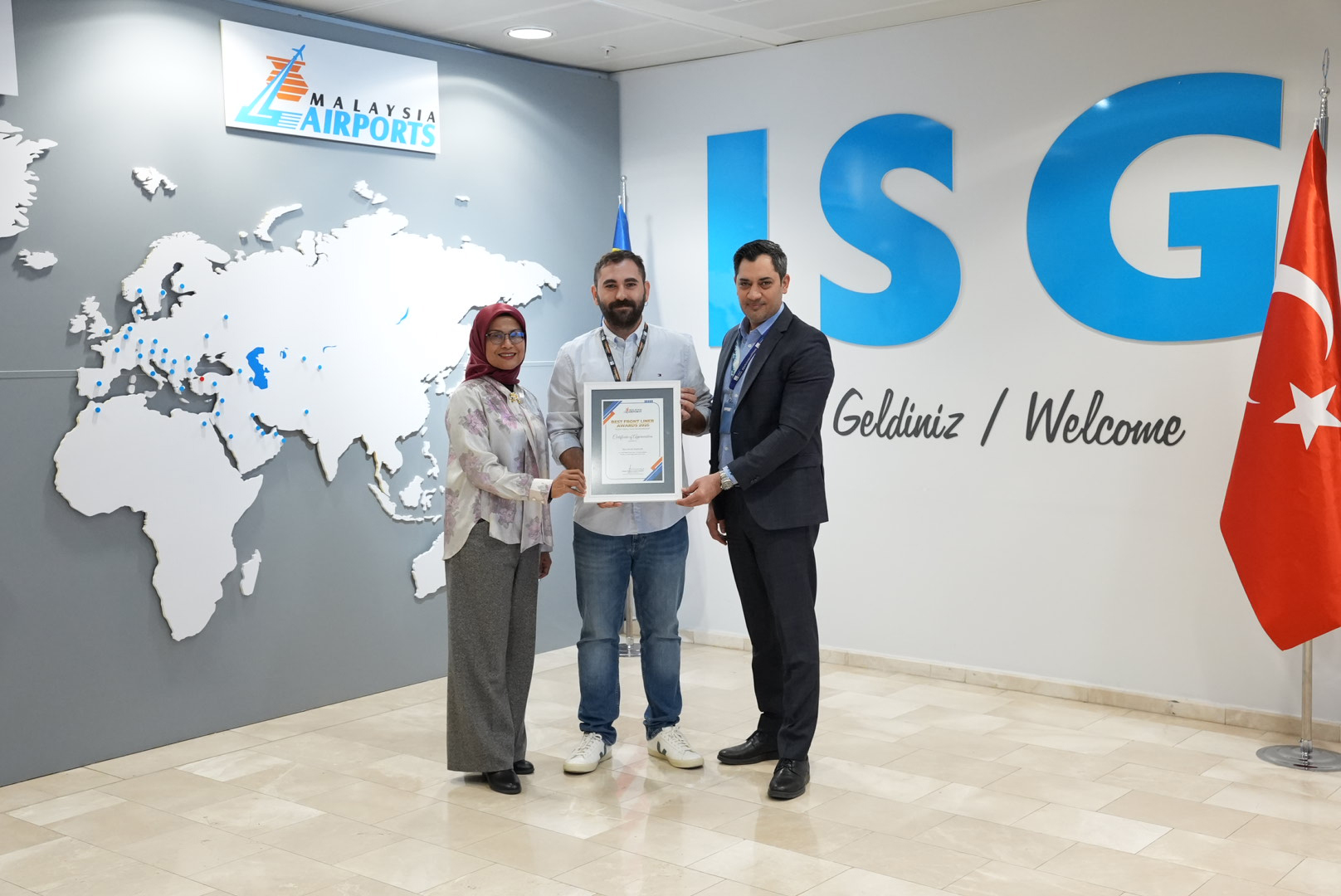 Sabiha Gökçen’de İnsanlık Dersi: Demans Hastası Yolcuya 24 Saat Destek