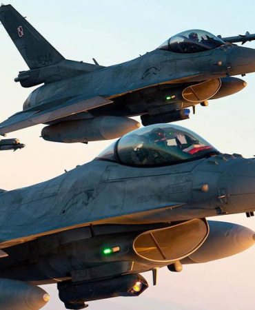 Polonya Rus Uçağına Karşı F-16’ları Havalandırdı