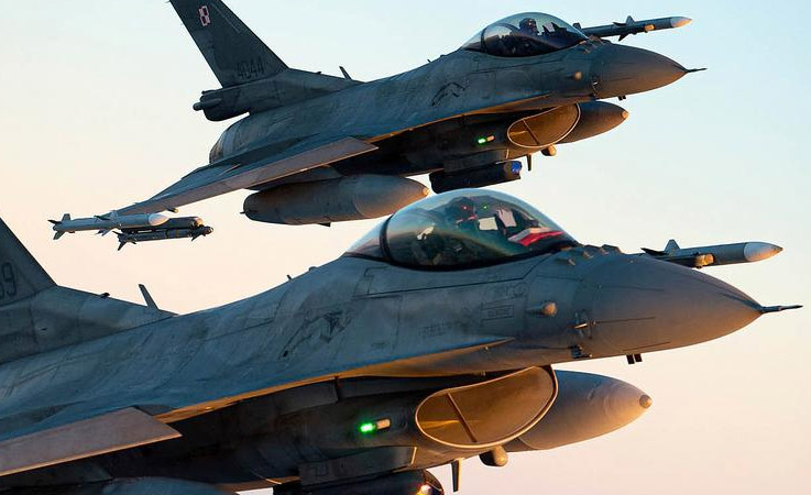 Polonya Rus Uçağına Karşı F-16’ları Havalandırdı