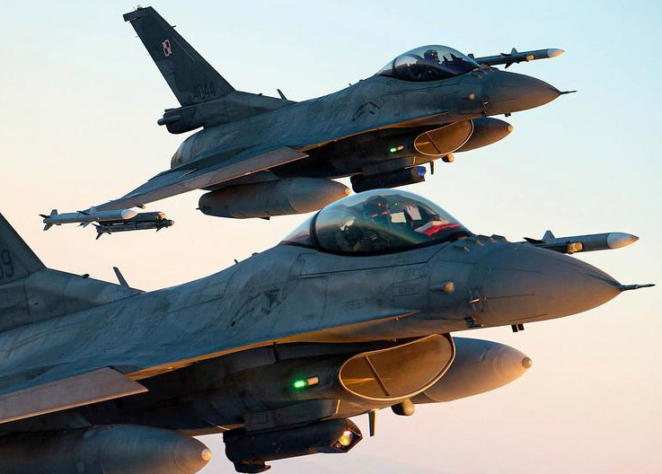 Polonya Rus Uçağına Karşı F-16’ları Havalandırdı