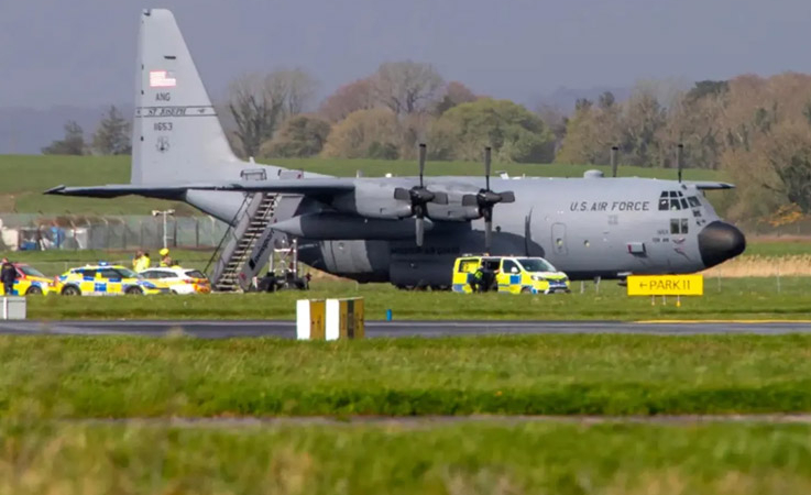 Shannon Havalimanı’nda C-130 Uçağa Baltalı Saldırı