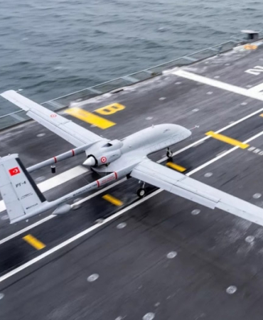 İtalyan Donanması, TB3’ün uçak gemisinden kullanılabileceğini açıkladı