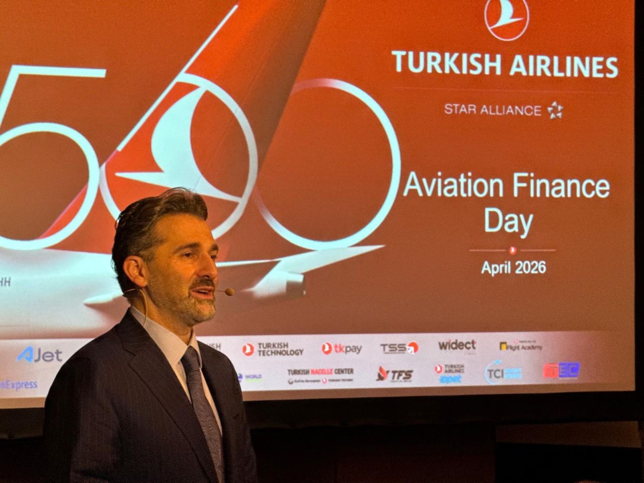 Türk Hava Yolları yatırımcıları Tokyo’da kilitledi: Dev finans görüşmesi