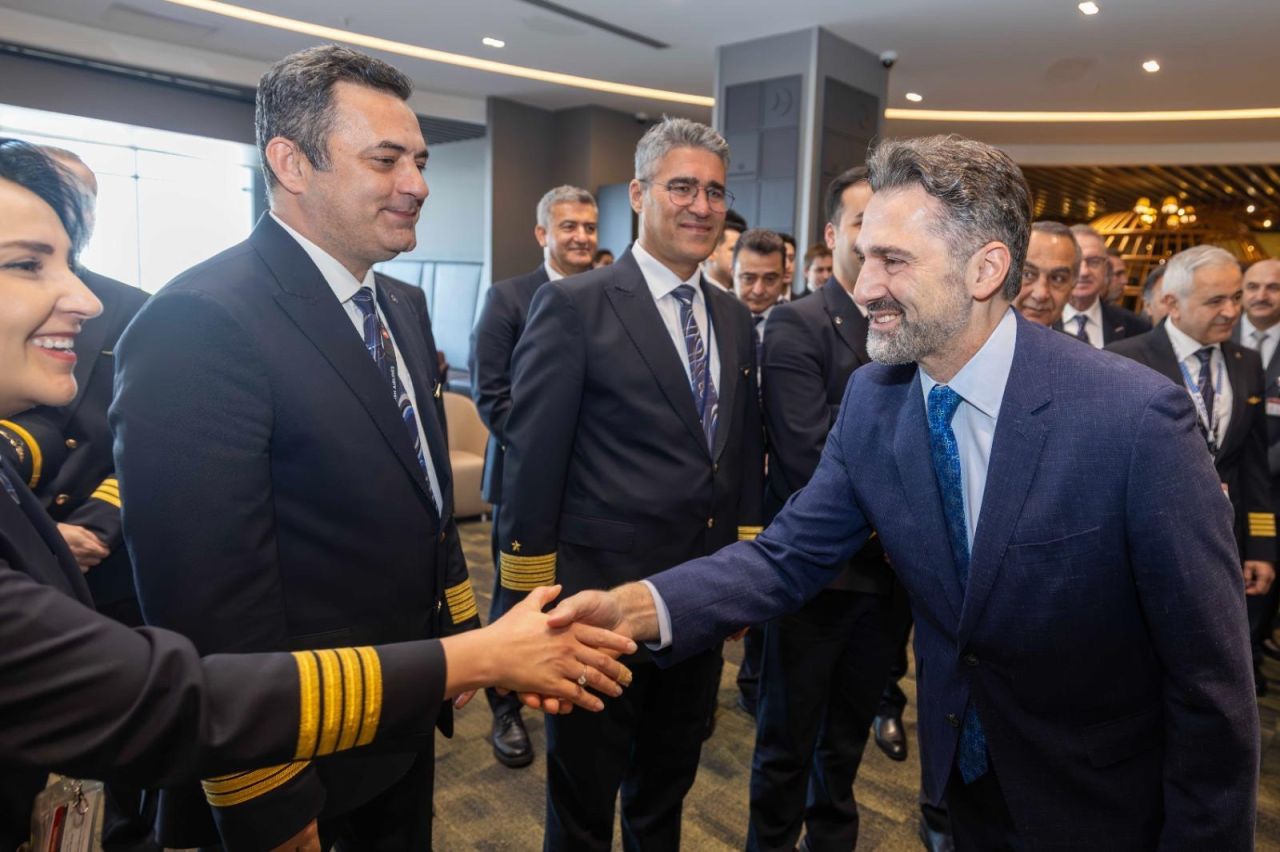 THY Kokpit Gücünü Dünyaya Duyurdu