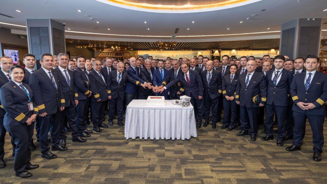 THY Kokpit Gücünü Dünyaya Duyurdu