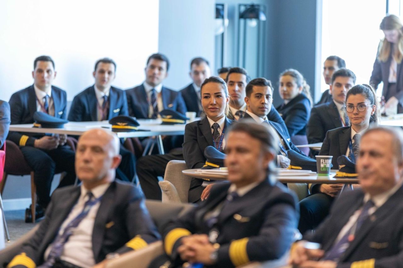 THY Kokpit Gücünü Dünyaya Duyurdu