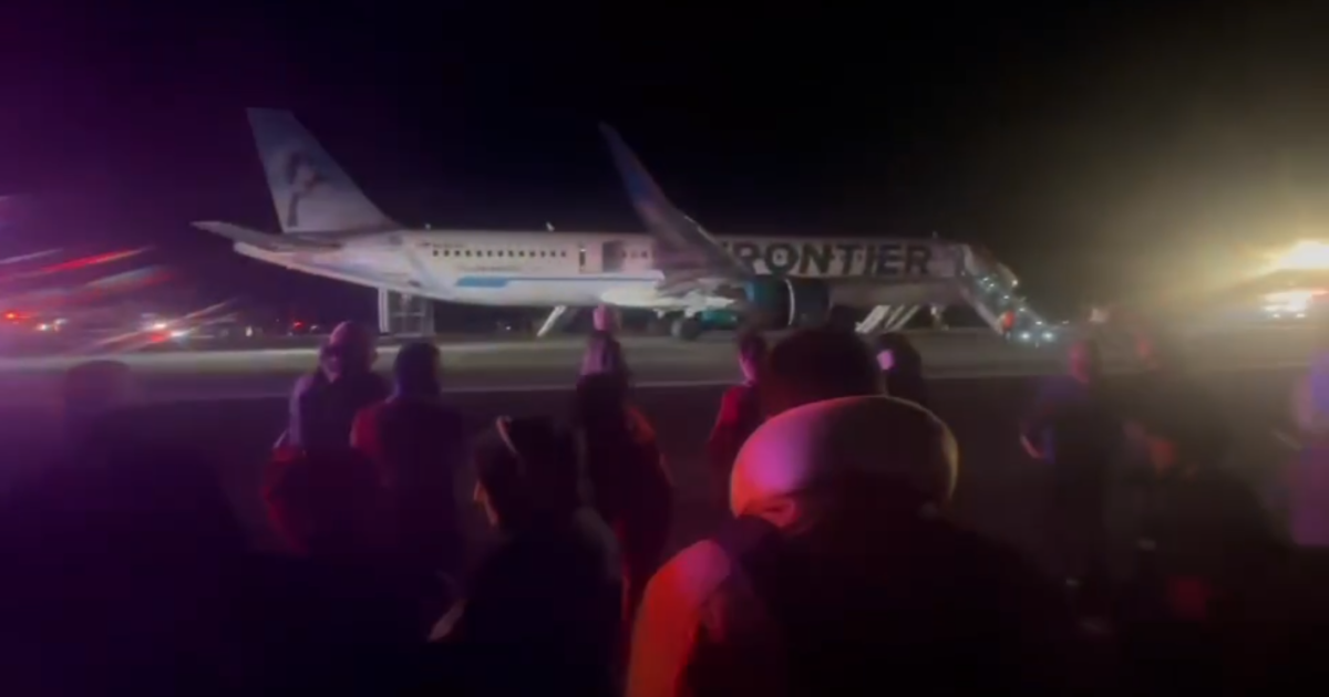 Frontier Airlines Uçağı Denver’da Pistte Bir Kişiyi Ezdi: NTSB Soruşturma Başlattı