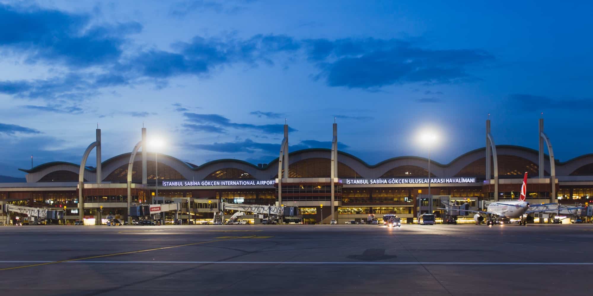 EUROCONTROL verilerine göre İstanbul Sabiha Gökçen Havalimanı, yüzde 88 zamanında kalkış oranıyla Avrupa'nın en dakik havalimanı oldu. İstanbul Havalimanı ikinci sırada yer aldı.