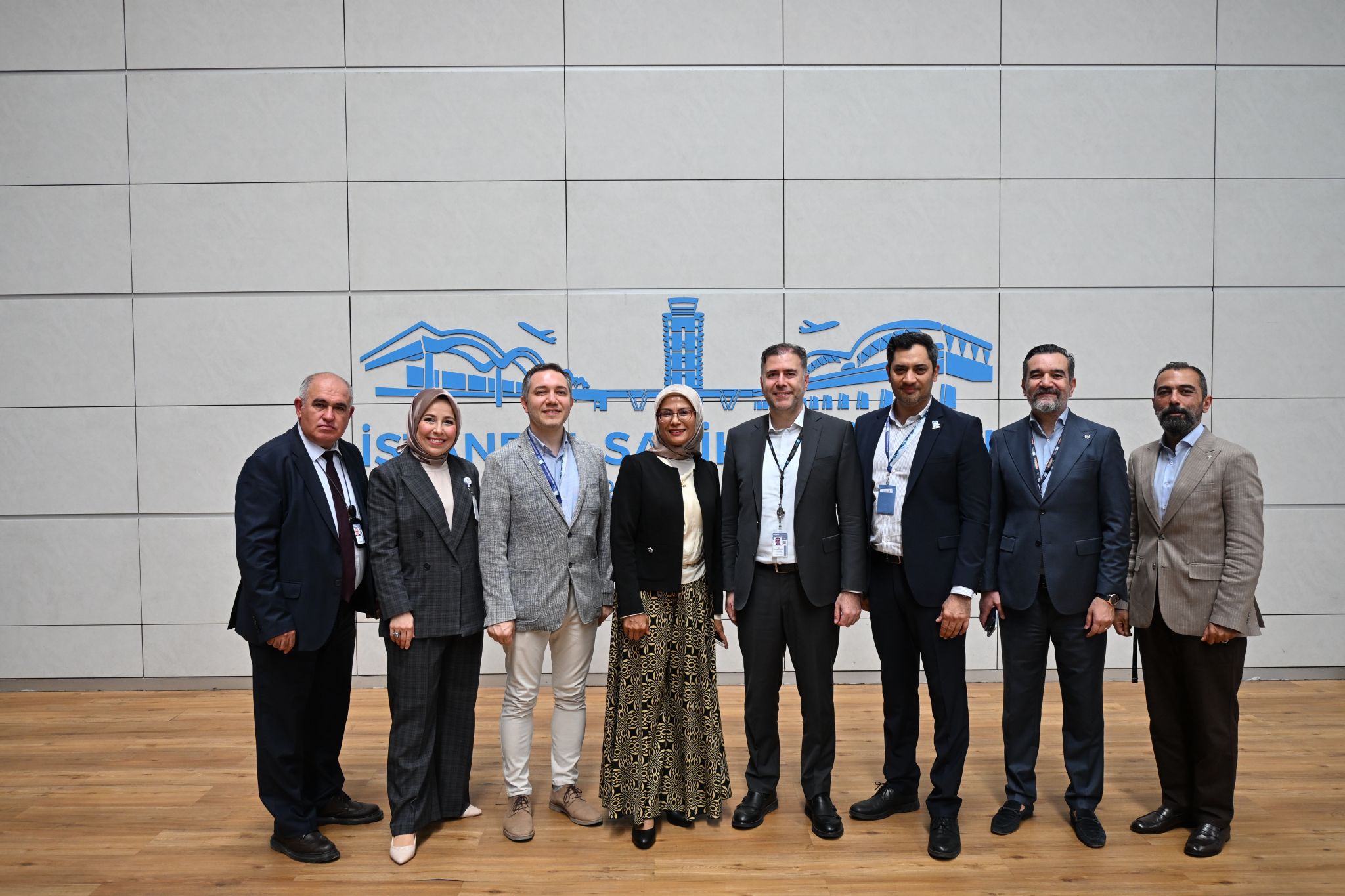 İSG, gıda güvenliği ve kalite denetim süreçlerine katkı sağlayan çalışanlar ile iş ortaklarını düzenlenen törende teşekkür belgesi ve plaketle ödüllendirdi.