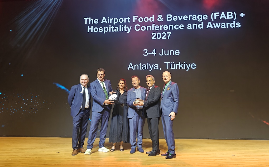 Fraport TAV Antalya Havalimanı'na FAB Awards'ta Çifte Gurur: Ödüller Geldi, FAB 2027 Antalya'da 1 Havacılık Haberleri Fraport TAV Antalya Havalimanı Fraport TAV Antalya Havalimanı, FAB Awards'ta kazandığı uluslararası ödüller ve FAB 2027 ev sahipliği duyurusuyla dikkat çekti.