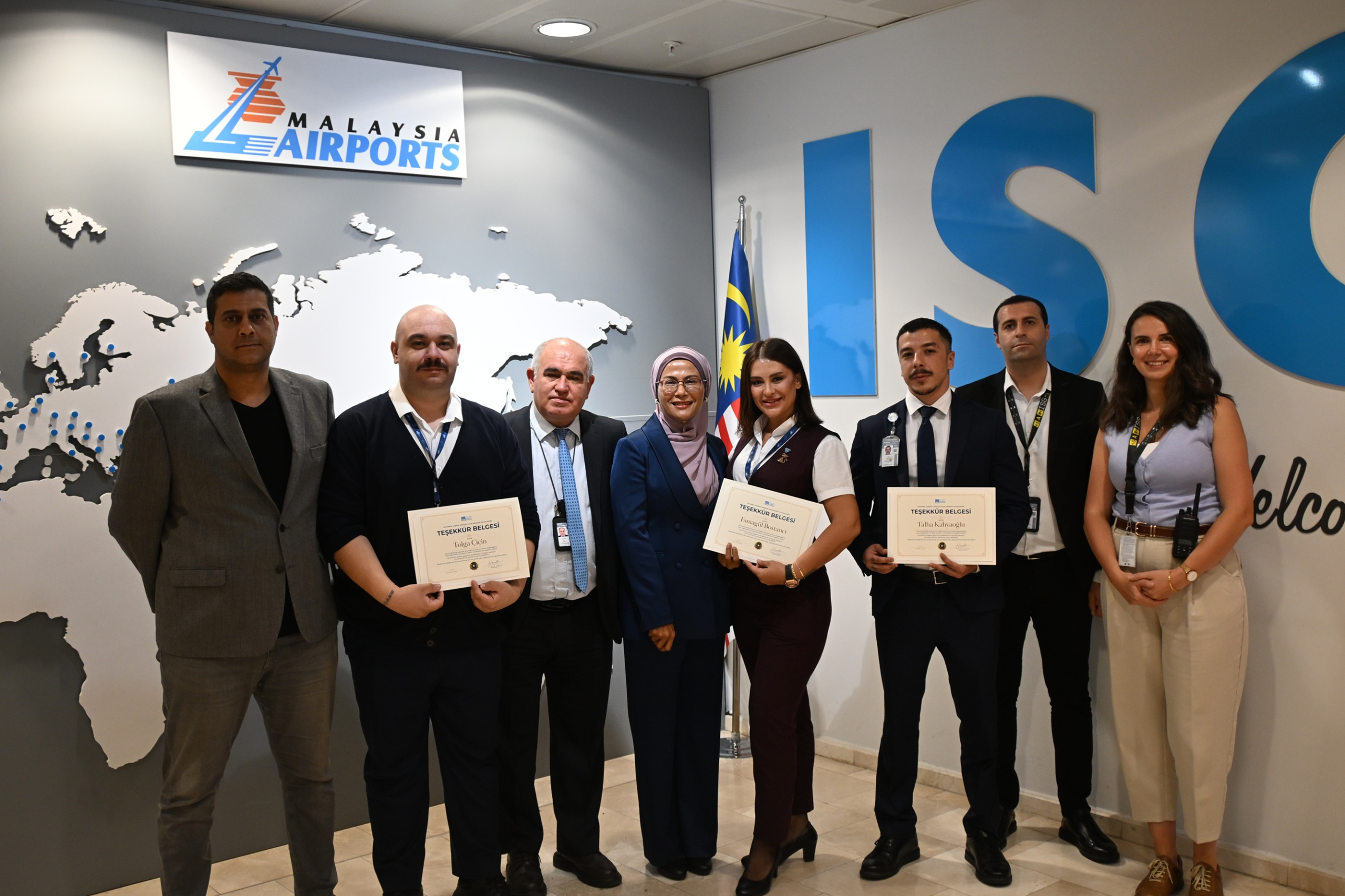 Sabiha Gökçen Havalimanı’nda bebeğe müdahale eden terminal memurları