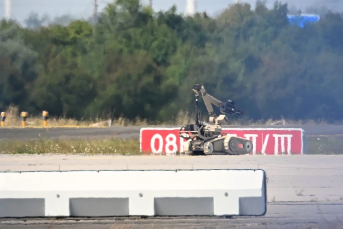 Leipzig/Halle Havalimanı’nda bulunan patlayıcı düzenek taşıyan drone ve güvenlik ekipleri