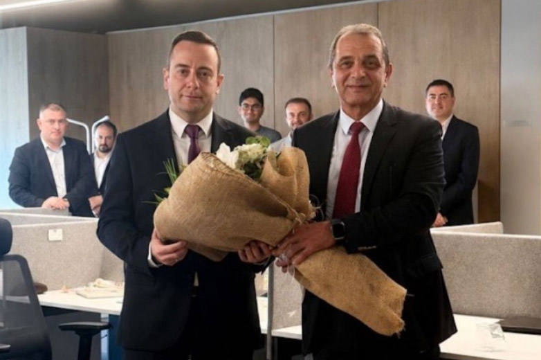 THY’de Yeni Atama: 10 Yıl Sonra Aynı Birime Başkan Olarak Döndü 1 Havacılık Haberleri THY THY Ekip Planlama Başkanı olarak göreve başlayan Dr. Ahmet Esat Hızır