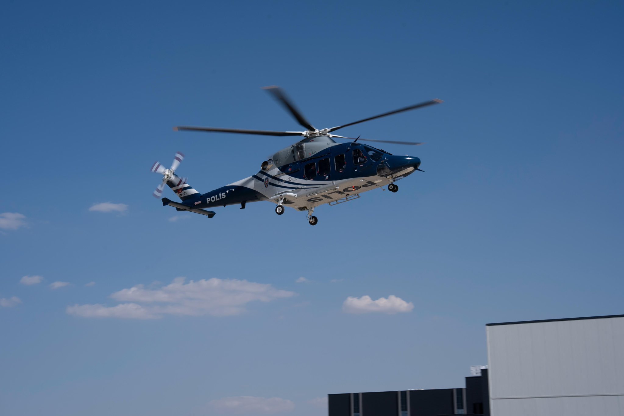 Emniyet Genel Müdürlüğüne teslim edilen TUSAŞ T625 GÖKBEY helikopteri