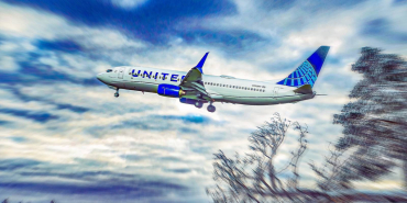 united-airlines-737-max-8-mock-up