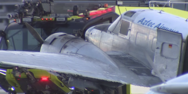 100326-Cargo-plane-engine-fire-extinguished-at-Fort-Lauderdale-Hollywood-airport