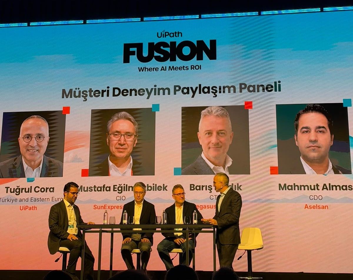 Pegasus Yapay Zekâda İlk 10'a Girdi: Ödülünü İstanbul'da Aldı 2 Havayolları Pegasus Pegasus Yapay Zekâda İlk 10'a Girdi: Ödülünü İstanbul'da AldıPegasus, UiPath Fusion 2026 İstanbul etkinliğinde yapay zekâ projelerini tanıttı. AI Breakthrough Awards'ta ilk 10'a girerek kazandığı ödülü teslim aldı.