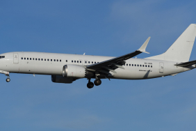 1920px-Hamburg_Airport_SmartLynx_Airlines_Malta_Boeing_737-8_MAX_9H-ORN_28DSC0703029