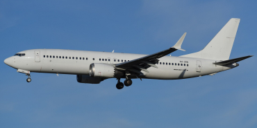 1920px-Hamburg_Airport_SmartLynx_Airlines_Malta_Boeing_737-8_MAX_9H-ORN_28DSC0703029
