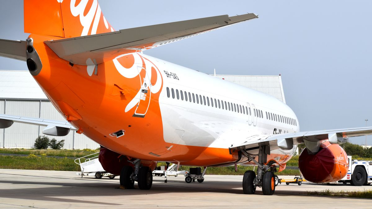 1_B738-Skyup-MT