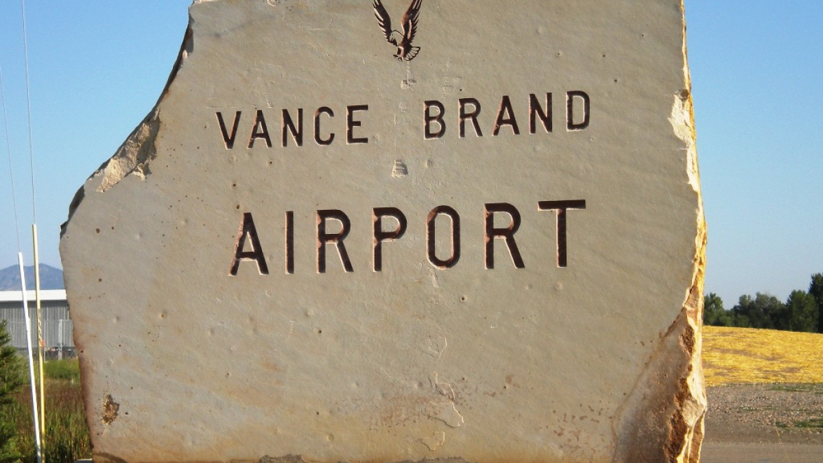 2018_01_VanceBrandAirport-087