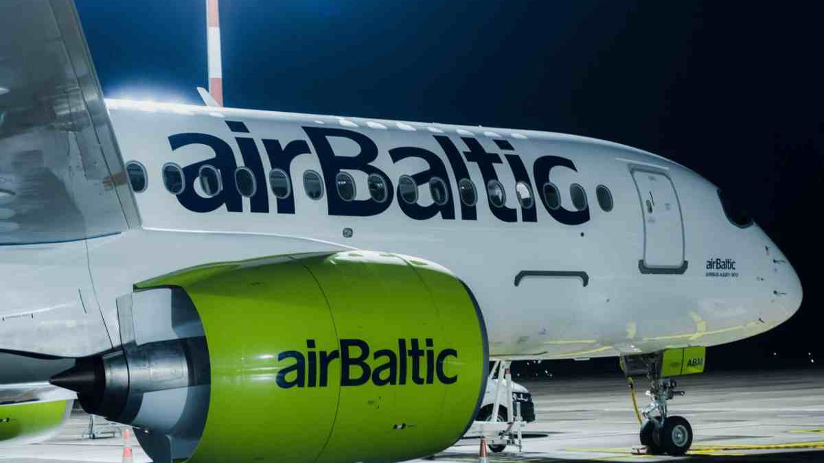 2023_01_02_airBaltic_39th_A220-300_4-scaled-1