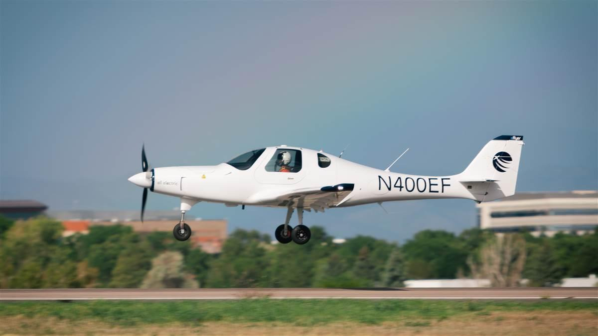 Elektrikli eFlyer 2 İlk Test Uçuşunu Gerçekleştirdi 6 Dünya Havalimanları Uçuş Polisi 261008_byeaerospace_16x9
