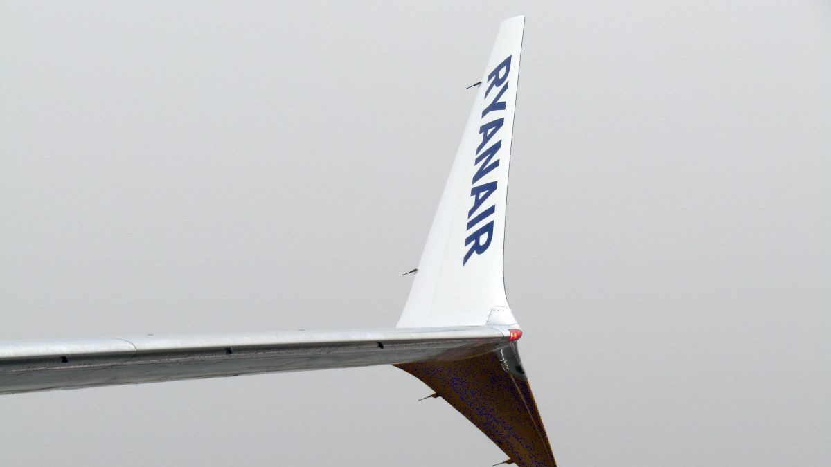 6_B737M8-Ryanair
