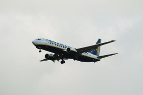 Ryanair Uçağı Fırtına Nedeniyle İspanya’ya Yönlendirildi 13 Hava Kargo hava lojistiği 72a5208c00ba226981b7fa0e1d163b14Y29udGVudHNlYXJjaGFwaSwxNzkwMjYwNTY2-2.6565654