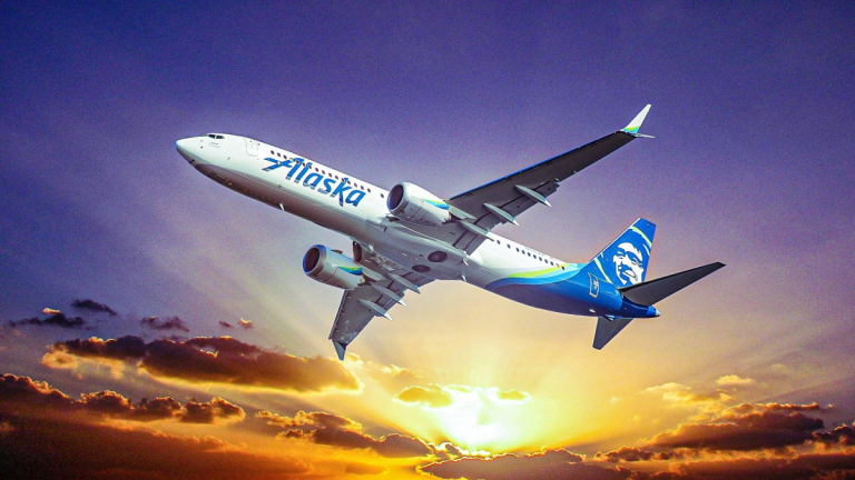 799-alaska-airlines-boeing-737-max-8-the-global-guy-_-shutterstock