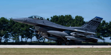 Kunsan Hava Üssü’ne dönen ABD Hava Kuvvetleri F-16 uçakları