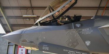 RAAF Base Tindal’da taksi yapan Avustralya Kraliyet Hava Kuvvetleri F-35A Lightning II