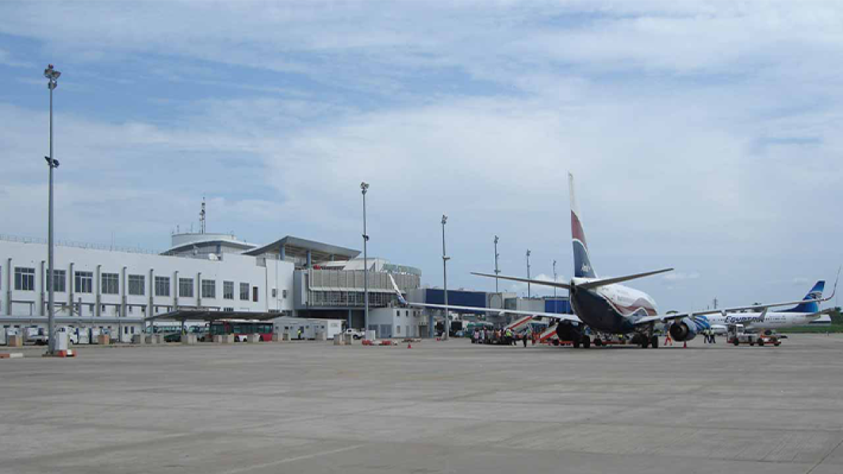 AEROPLANES-AT-ABUJA-AIRPORT
