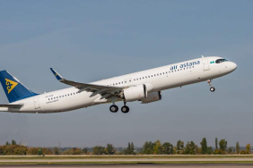 Air Astana Airbus A321LR uçağı