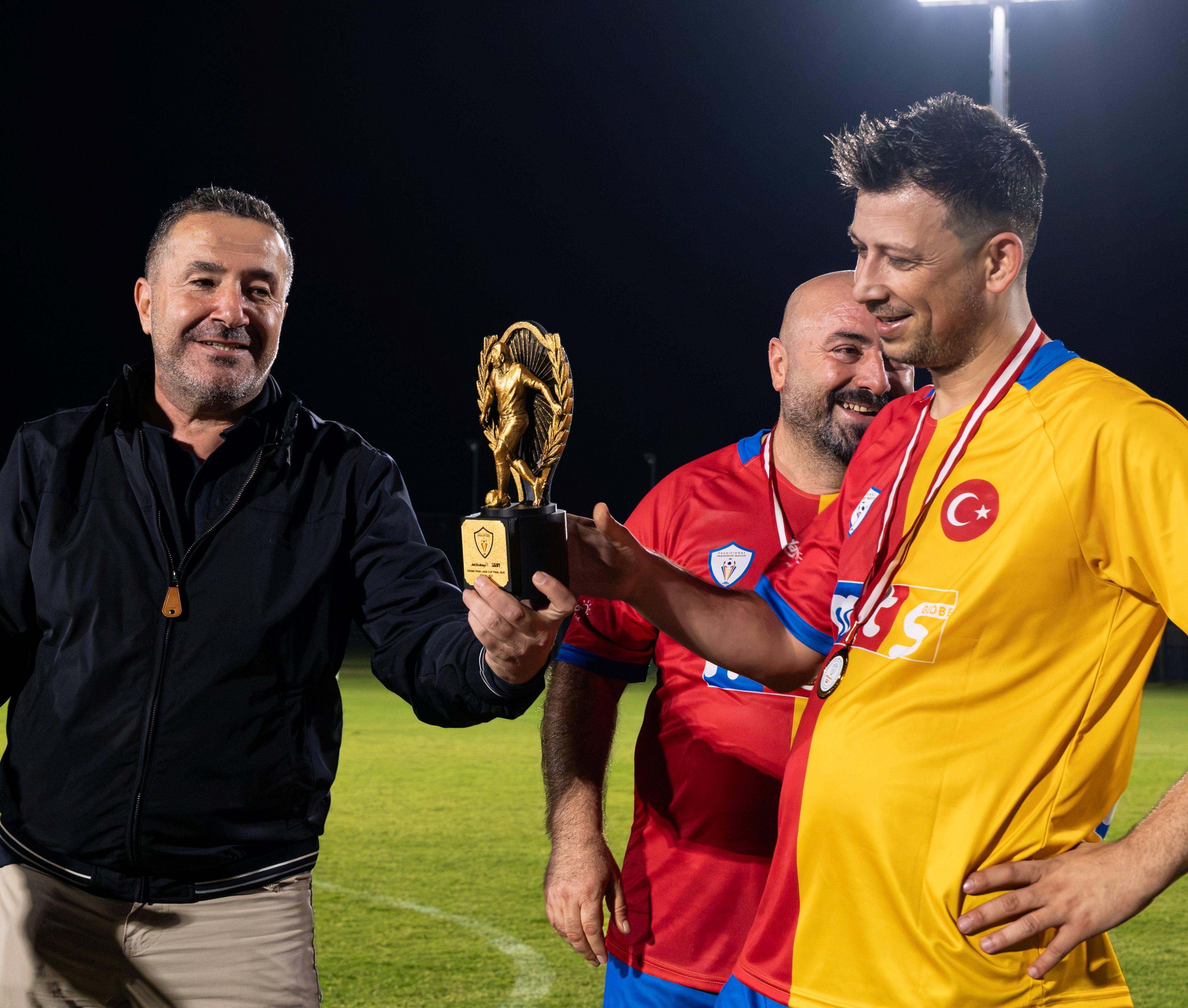 MTS Globe ve Jet2holidays Corendon Football Center'da Buluştu 2 Corendon Hava Yolları Haberleri Corendon MTS Globe Türkiye ve Jet2holidays ekiplerinin Corendon Football Center'da düzenlediği dostluk maçı