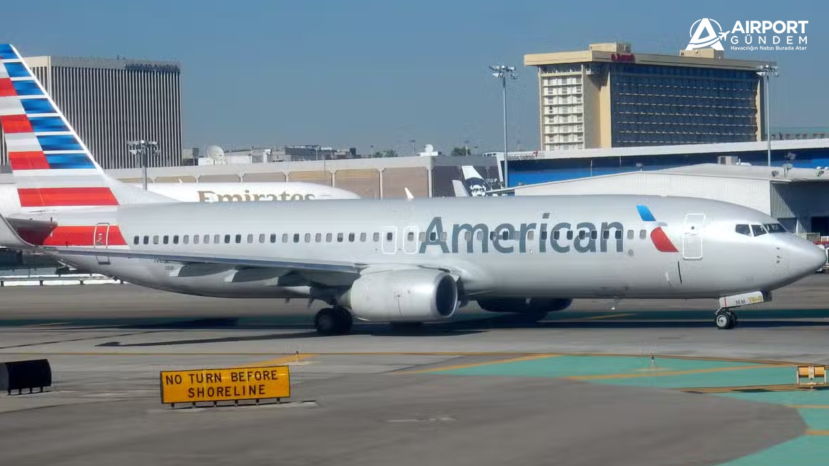 American-Airlines-737’si-Yakıt-Sızıntısı-Şüphesiyle-Döndü