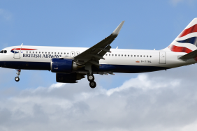 British-Airways-Flight-BA707-Diverts-to-Gatwick-Amid-Heathrow-Night