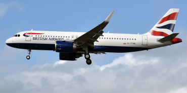 British-Airways-Flight-BA707-Diverts-to-Gatwick-Amid-Heathrow-Night