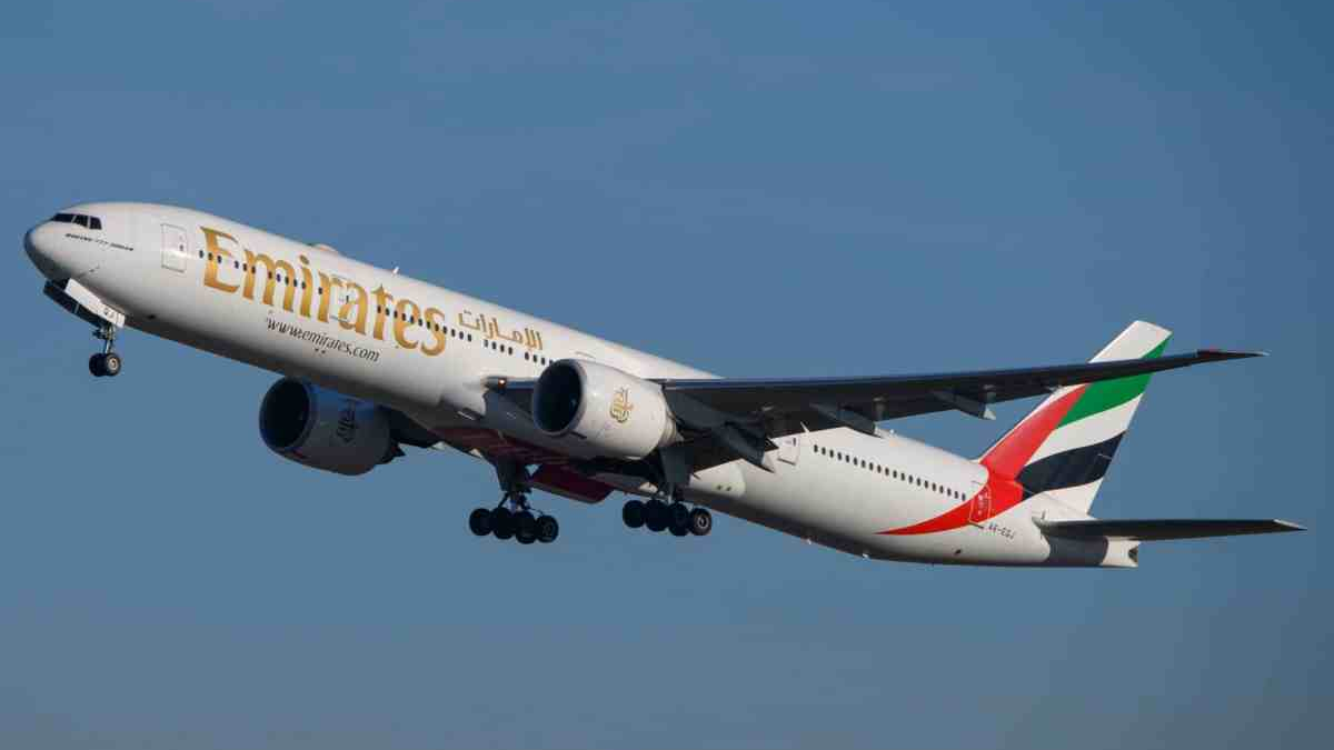 Die-Boeing-777-300ER-von-Emirates-scaled-1