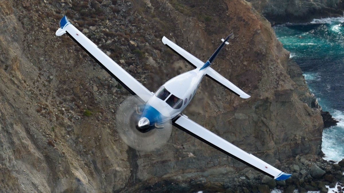 FEATURED-epic-e1000-ax-autoland-turboprop-in-flight