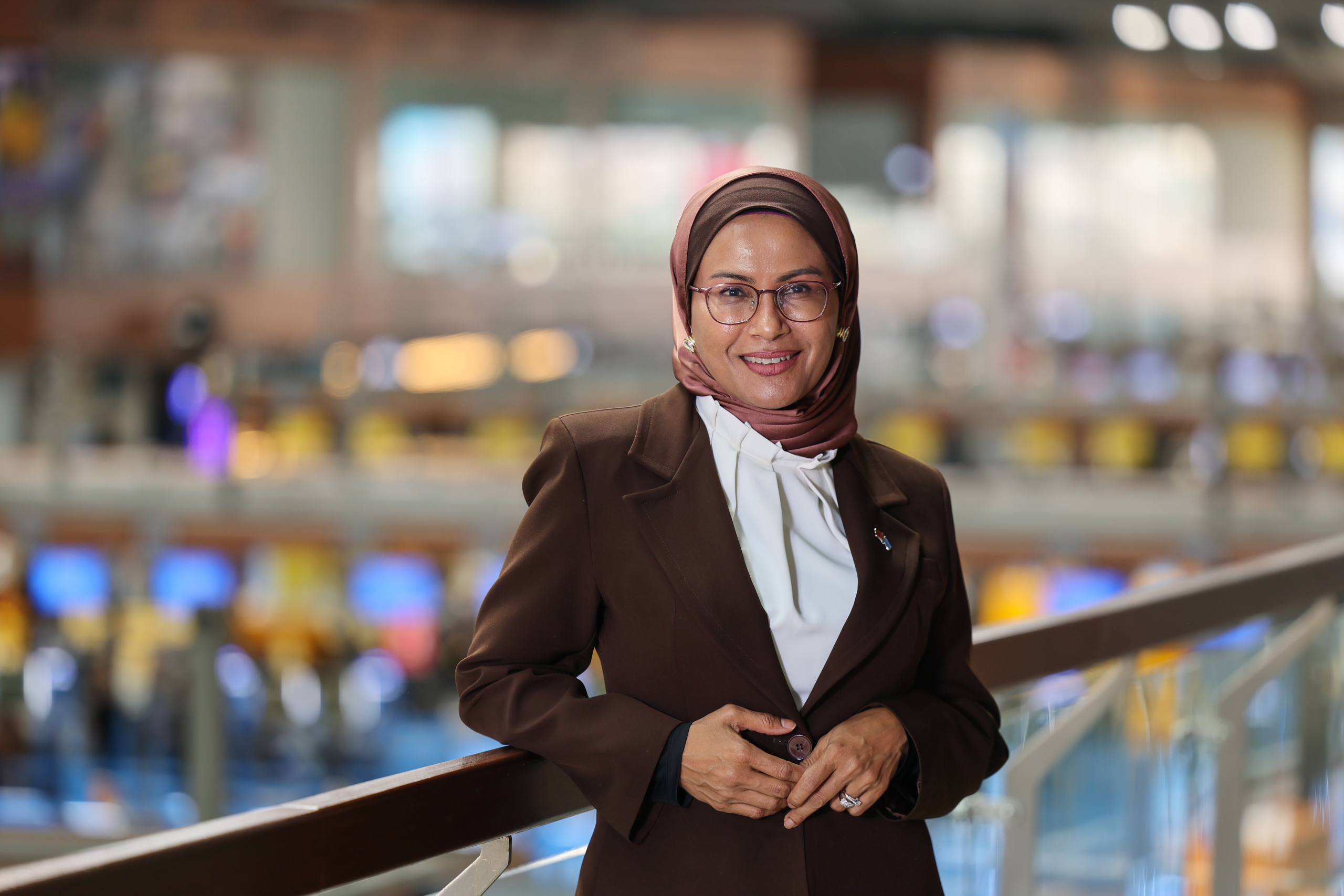Sabiha Gökçen’e GIGI Awards 2026’dan gümüş ödül 4 Havalimanları Sabiha Gökçen Sabiha Gökçen Havalimanı'nın GIGI Awards 2026'da ödül kazanan sıfır atık projesindeki plastik atıklarla dolu şeffaf valizler.