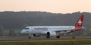Helvetic Airways Embraer 190 uçağı